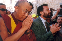 David Rosen and the Dalai Lama at the Kotel - December 1999